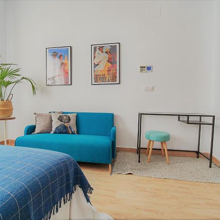 Pelicano Seville Apartments ภายนอก รูปภาพ