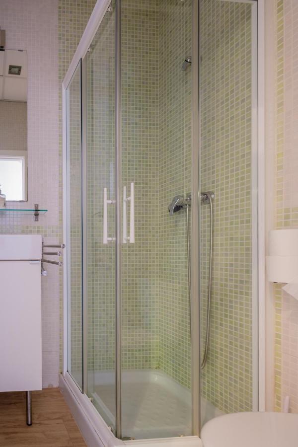Pelicano Seville Apartments ภายนอก รูปภาพ