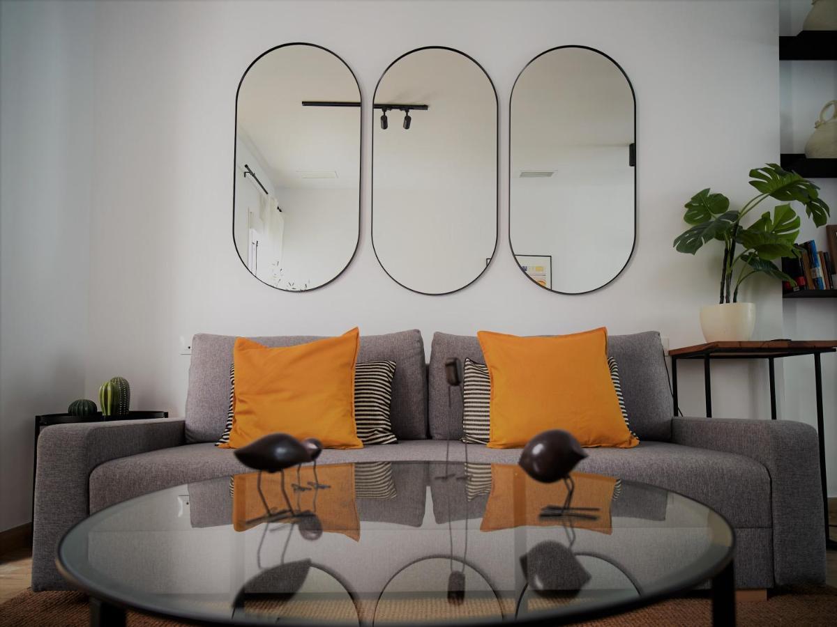 Pelicano Seville Apartments ภายนอก รูปภาพ
